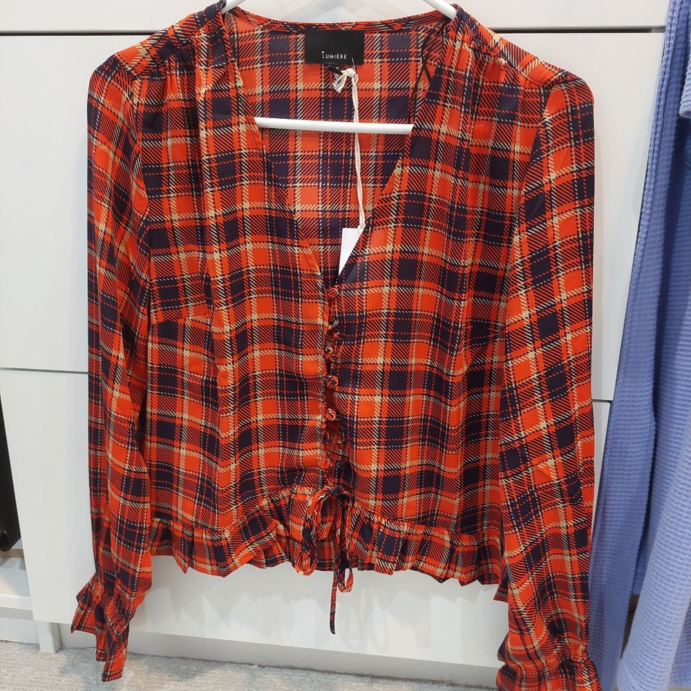 Gorgeous Lumiere button down top